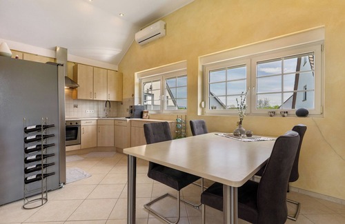 Kehl Apartment | Holiday Apartment 'Gästesuite' with Forest View, Terrace, Wi-Fi and Air Conditioning