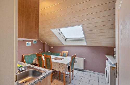 Wernborn Apartment | Holiday Apartment 'Gerlinde' with Shared Garden and Wi-Fi
