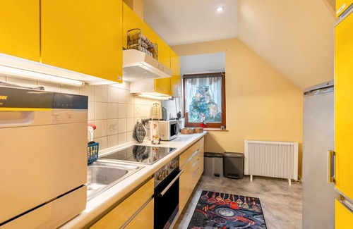 Fockbek Apartment | Holiday Apartment 'Lütt Stuv' with Private Terrace, Shared Garden and Wi-Fi