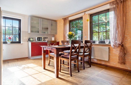 Salem Apartment | Holiday Apartment 'Müritz, 80sqm' with Shared Terrace, Shared Garden and Wi-Fi