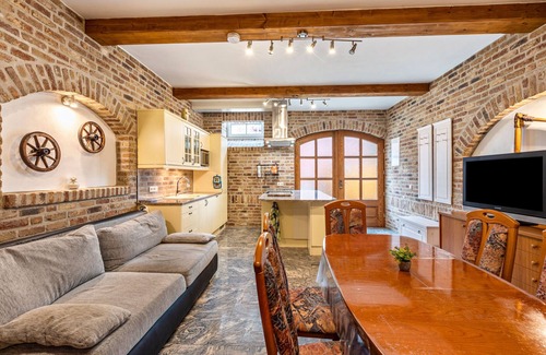 Krostitz Apartment | Holiday Apartment No. 7 Kutscherstübel with Shared Garden and Wi-Fi