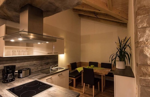 Kindenheim Apartment | Holiday apartment "Olea" - "Living in the garden of the senses"