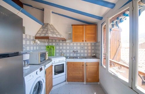 Residences du Golfe de Lava Apartment | Holiday Apartment "T3 Zini" with Sea View, 2 Private Terraces & A/C