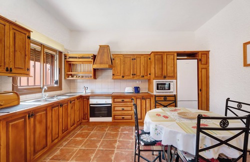 Buenavista del Norte Apartment | Holiday Apartment 'Teresa' with Mountain Views and Wi-Fi