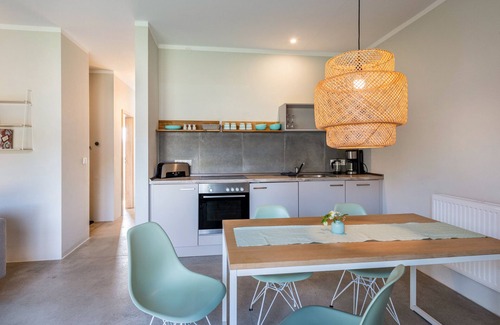 Saal Apartment | Holiday Apartment "Vier" with Garden & Wi-Fi