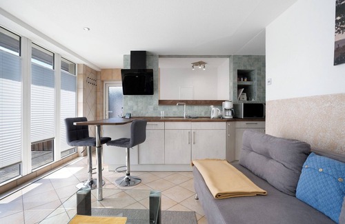 Groskoschen Apartment | Holiday Apartment with Wine Cellar, Shared Garden and Wi-Fi