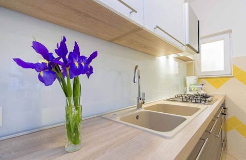 Grebastica Apartment | Holiday apartment with terrace and pool