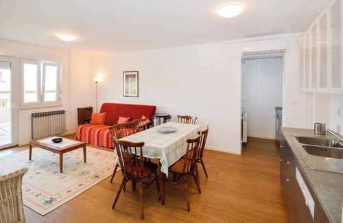 Vintijan Apartment | Holiday apartment with balcony and TV-SAT