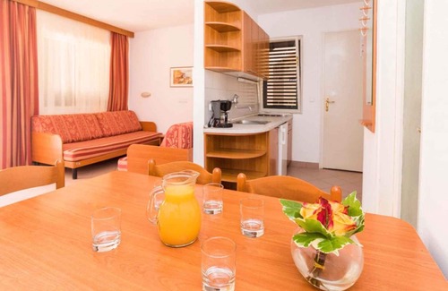 Katoro Apartment | Holiday apartment with outpool