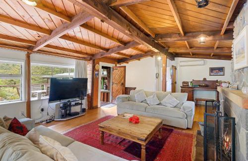 Arthur's Pass Ski Chalet | Holiday Chalet in Arthurs Pass