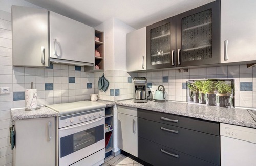 Schonach im Schwarzwald Apartment | Holiday Apartment 'Im Salzgässle' with Mountain View, Shared Garden and Wi-Fi