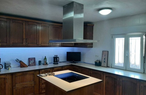 Villanueva del Trabuco House | Holiday Home 'Cortijo Ramonsillos' with Mountain View, Private Terrace and Wi-Fi