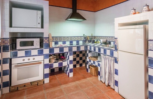 Herrera de Alcantara House | Holiday Home by River Tajo with Pool