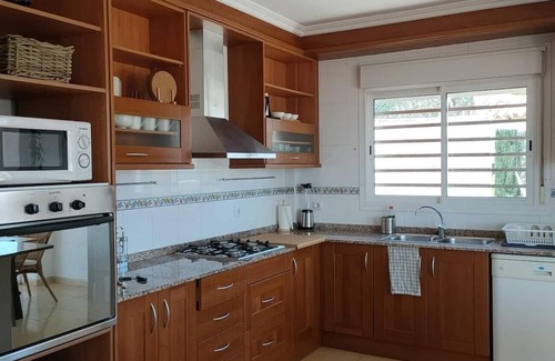 Callosa d' En Sarria House | Holiday Home 'Alonis Suites Premium Villas Onaer' with Private Pool, Private Terrace and Wi-Fi