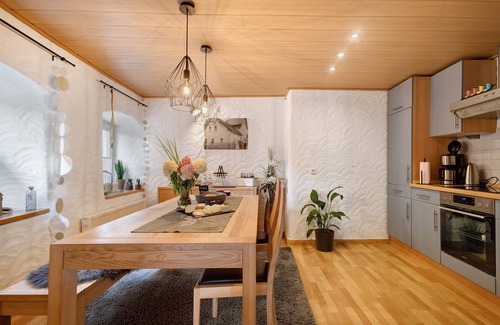 Fuchsmuehl House | Holiday Home 'Alte Wognerei' with Private Terrace, Shared Garden and Wi-Fi