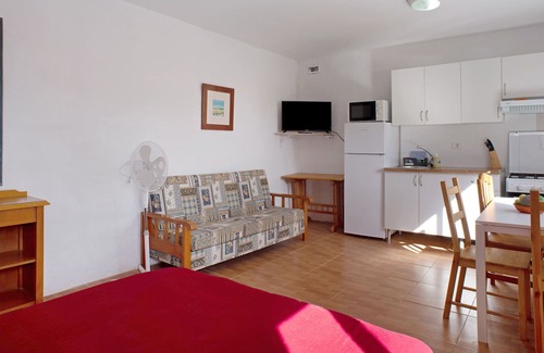 Mogan Apartment | Holiday Home "Casa Cactus" with Mountain View, Pool & Wi-Fi