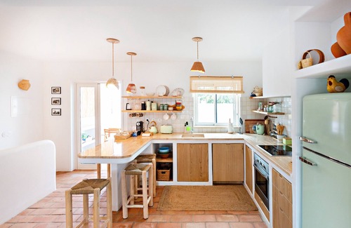 Santa Luzia House | Holiday Home 'Casa Dos Avos' with Private Pool, Wi-Fi and Air Conditioning