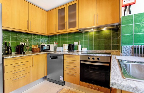 Ansiao House | Holiday Home 'Casa Do Pião - Turismo Rural' with Mountain View, Wi-Fi and Air Conditioning