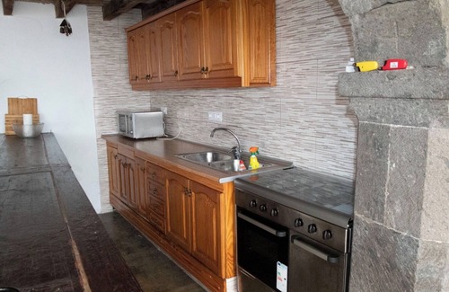 Firgas House | Holiday Home "Casa Pollo Buen Lugar" with Rustic Charme & Terrace