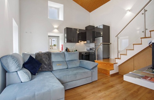 Nossa Senhora das Misericordias House | Holiday Home 'Castelos Azul' with Private Garden, Wi-Fi and Air Conditioning