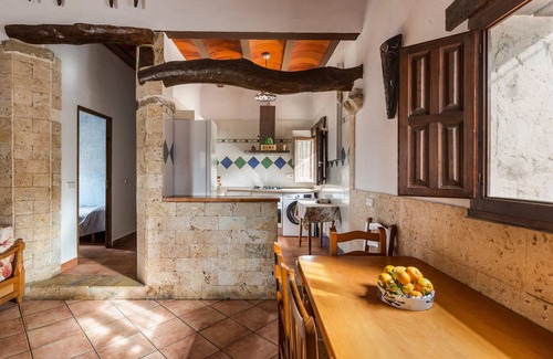 Molina de Segura House | Holiday Home 'De Piedra' with Private Pool, Private Terrace and Wi-Fi