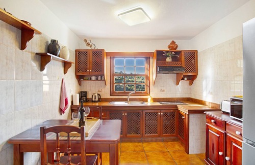 Tijarafe House | Holiday Home 'El Lomito' with Sea View, Wi-Fi and Air Conditioning