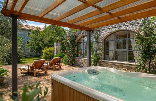 Smoljanci Villa | Holiday Home Eufemia