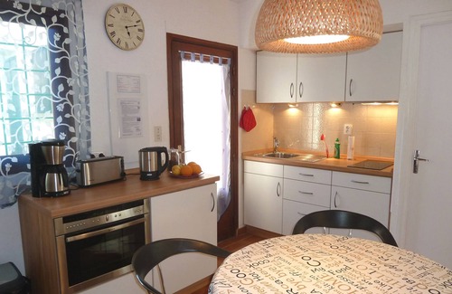 Baghera House | Holiday Home 'Ferienhaus Casa Corsica' with Private Terrace and Wi-Fi