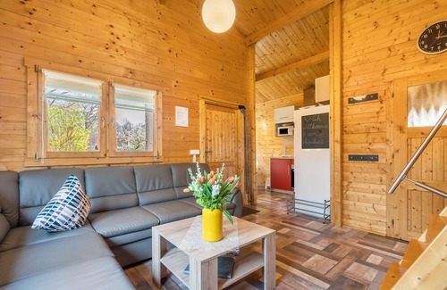 Boxberg/O.L. House | Holiday Home 'Ferienhäuser Familie Täubert' with Private Terrace, Private Garden and Wi-Fi