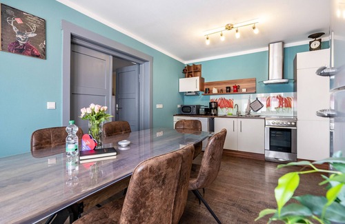 Bautzen House | Holiday Home 'Ferienhaus Unterm Schloss' with Balcony and Wi-Fi