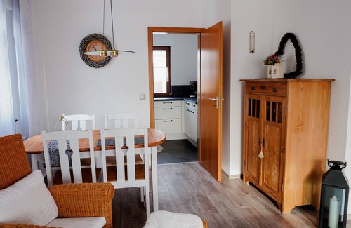 Muersbach House | Holiday Home 'Ferienhaus Ebern-Sölln' with Private Terrace, Private Garden and Wi-Fi