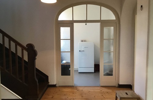 Hofgeismar House | Holiday Home 'Haus Vor Dem Schöneberger Tor' with Private Terrace, Private Garden and Wi-Fi