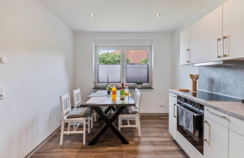 Bad Dueben House | Holiday Home 'Heidi' with Wi-Fi and Air Conditioning