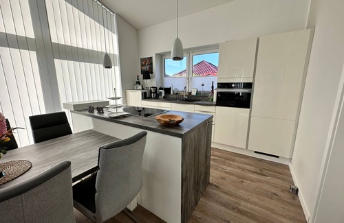 Edewecht House | Holiday Home 'Idyllic Holiday House' with Private Terrace and Wi-Fi