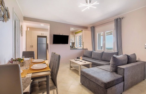 Ano Volimes House | Holiday Home 'Iliovasilema' with Sea View, Wi-Fi and Air Conditioning