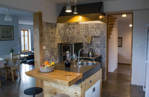 Presika House | Holiday Home in Bunjevci with Sauna & Garden