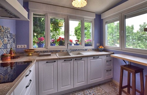 Zagrilla House | Holiday Home in Zagrilla Alta with Pool