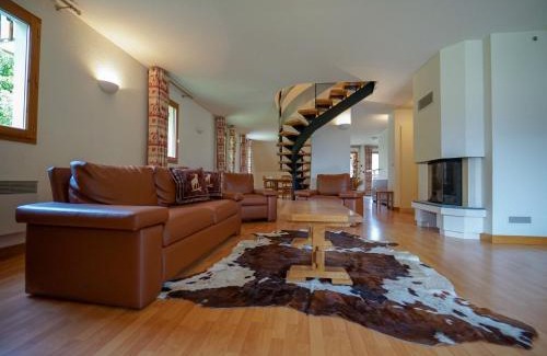 Giez Apartment | Holiday home in Haute-Savoie near Lake Annecy