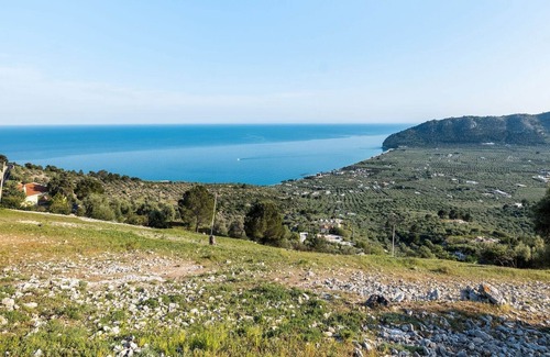 Mattinata House | Holiday Home in Mattinata with Pool, Tennis Court, Bicycles
