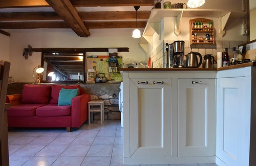 Saizy House | Holiday Home in Saizy with Stargazing Garden