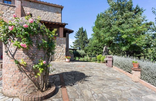 Volterra House | Holiday Home in Volterra With Pool & Views