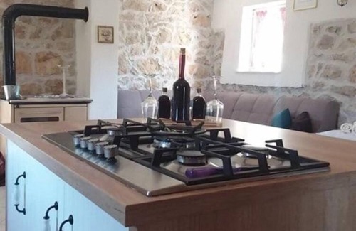 Dicmo House | Holiday home Jadrić - Holiday home with Pool