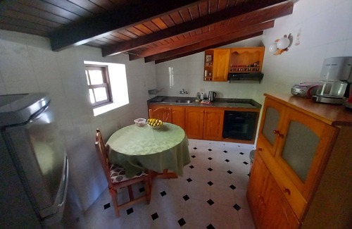 Tijarafe House | Holiday Home 'La Carpintera' with Sea View, Private Terrace and Wi-Fi