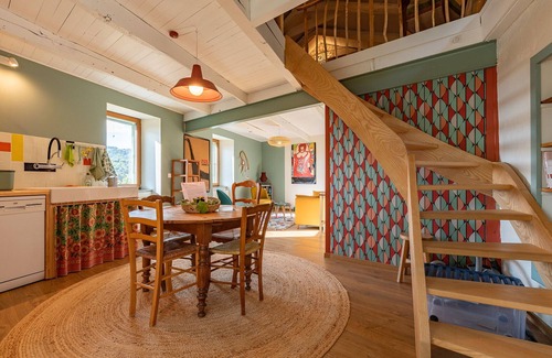 Beauvene House | Holiday Home 'La Casita' with Mountain View, Private Terrace and Wi-Fi