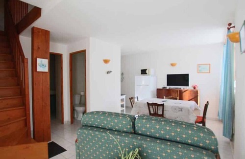 Romegoux House | Holiday Home 'La Rétaise' with Private Terrace and Private Garden