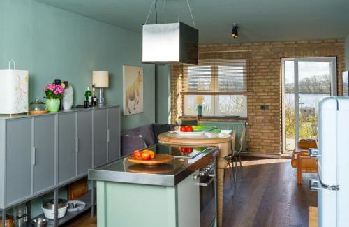 Suderstapel House | Holiday Home Lachs At The Eider River Bend