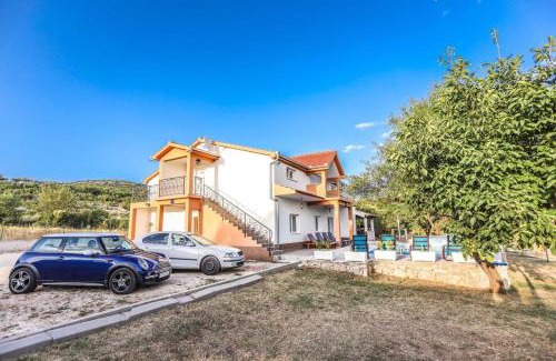 Lecevica House | Holiday Home Melone