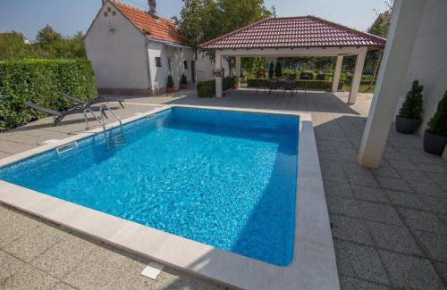 Lovrec House | Holiday Home Mirela