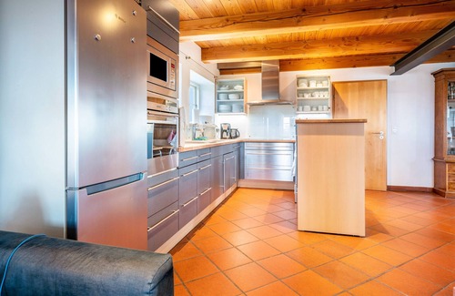 Poppenbull House | Holiday Home 'Poppenbll' with Private Terrace, Private Garden and Wi-Fi