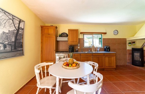 Camparca House | Holiday Home in Netos with Pool and Sauna